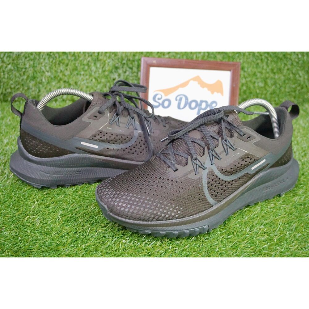 Nike Men's Athletic Running Shoes in Chocolate